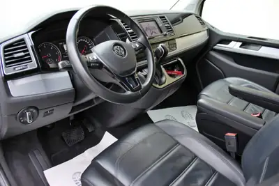 VW T6 Multivan 2.0 Bi-TDI Highline 4Motion — 7 places, 4x4 intelligent, finition premium — Miniature 9