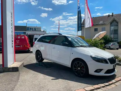 Skoda Fabia 1.4 TSI RS DSG — Berline sportive compacte, sans sinistre — fianco