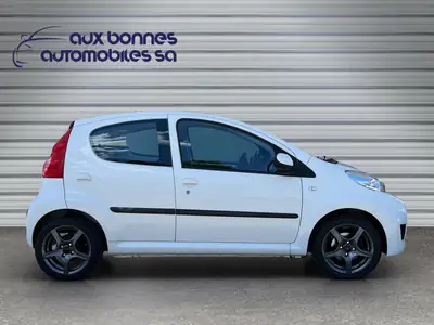 Peugeot 107 1.0 Trendy — Citadine fiable, faible consommation, disponible immédiatement — Miniature 7
