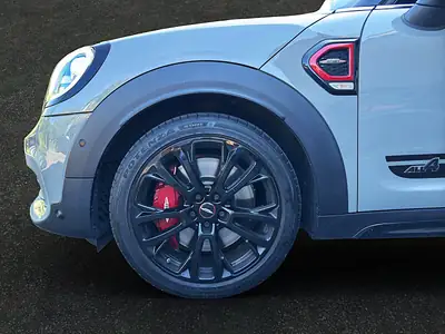 MINI Countryman F60 JCW ALL4 — SUV compact sportif, 306 ch, technologie premium — Miniature 9