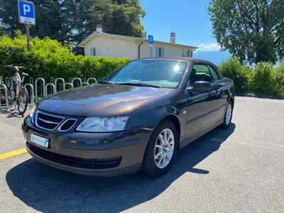 SAAB 9-3 Cabriolet 2.0T — Élégance suédoise, décapotable authentique — côté