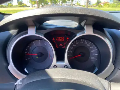 Nissan Juke 1.6 Acenta — SUV compact urbain, sans accident, équipé et fiable — Miniature 9