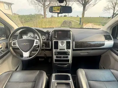 Chrysler Grand Voyager 3.8 Limited — Monospace 7 places, cuir chauffant, expertisée — Miniature 13