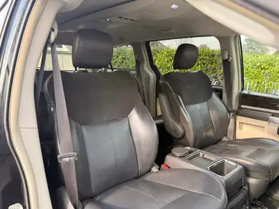 Chrysler Grand Voyager 3.8 Limited — Monospace 7 places, cuir chauffant, expertisée — Miniature 23