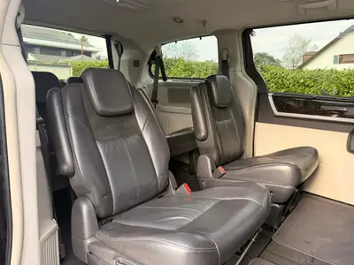 Chrysler Grand Voyager 3.8 Limited — Monospace 7 places, cuir chauffant, expertisée — Miniature 24