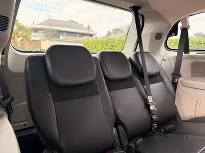 Chrysler Grand Voyager 3.8 Limited — Monospace 7 places, cuir chauffant, expertisée — Miniature 25