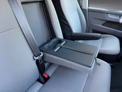 VW T6.1 2.0 TDI — Van utilitaire compact, faible kilométrage, équipements modernes — Miniature 13