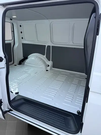 VW T6.1 2.0 TDI — Van utilitaire compact, faible kilométrage, équipements modernes — Miniature 15