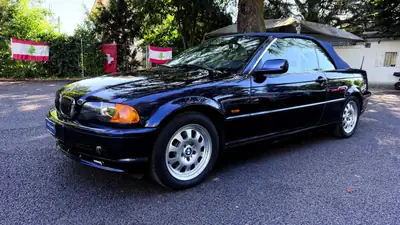 BMW 320Ci Cabriolet — Roadster élégant 2001, 170 ch et toit ouvert — Seitenansicht