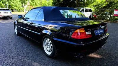 BMW 320Ci Cabriolet — Roadster élégant 2001, 170 ch et toit ouvert — Detail