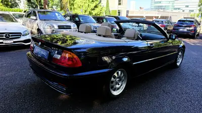 BMW 320Ci Cabriolet — Roadster élégant 2001, 170 ch et toit ouvert — Miniatur 11
