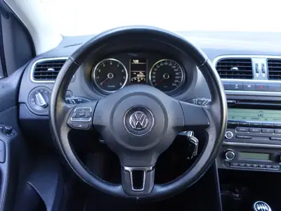 VW Polo 1.4 16V Trendline 2011 — Citadine fiable, entretien suivi, sans accident — Miniature 12