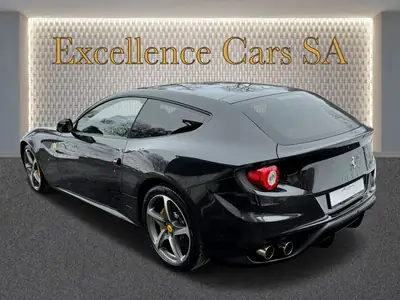 Ferrari FF 2012 — Grand Tourisme 660 ch, historique Ferrari complet — Miniature 8