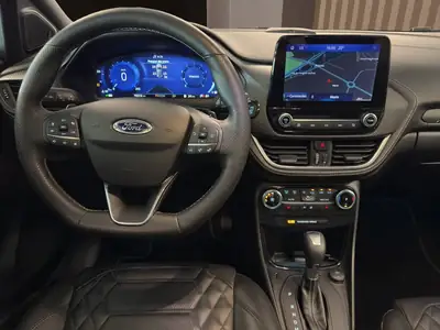 Ford Puma 1.0 MHEV ST-Line Vignale — SUV compact hybride, design premium et motorisation efficace — Armaturenbrett