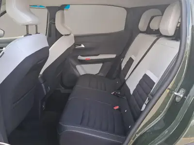 Citroën C3 Aircross 1.2 Hybrid Max 2025 — Urbain et économe, technologie hybride — Miniature 11