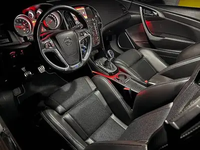 Opel Astra GTC OPC 280 PS — Coupé sportif turbo, tuning homologué, sans sinistre — détail