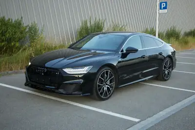 Audi A7 Sportback 55 TFSI quattro — Élégance hybride et performances affirmées — vue extérieure