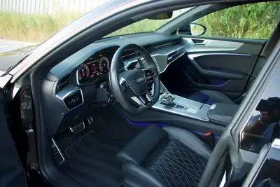 Audi A7 Sportback 55 TFSI quattro — Élégance hybride et performances affirmées — Miniature 8
