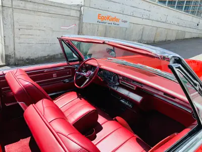 Cadillac DeVille 7.0 V8 Cabriolet — Légende américaine 345 ch, statut de véhicule ancien — cruscotto