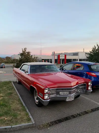 Cadillac DeVille 7.0 V8 Cabriolet — Légende américaine 345 ch, statut de véhicule ancien — Miniatura 10