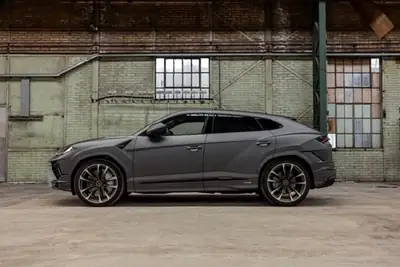 Lamborghini Urus S E-Gear — Le super SUV 666 ch avec attelage et roues 23" diamond — détail