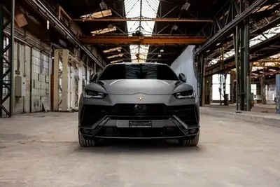 Lamborghini Urus S E-Gear — Le super SUV 666 ch avec attelage et roues 23" diamond — Miniature 7
