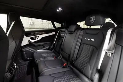 Lamborghini Urus S E-Gear — Le super SUV 666 ch avec attelage et roues 23" diamond — Miniature 10