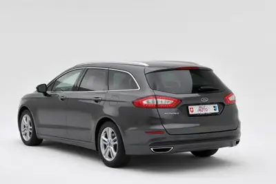 Ford Mondeo Break 2.0 TDCi Titanium — Monospace familial spacieux, entretien récent — arrière