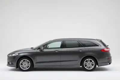 Ford Mondeo Break 2.0 TDCi Titanium — Monospace familial spacieux, entretien récent — côté