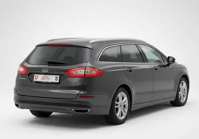 Ford Mondeo Break 2.0 TDCi Titanium — Monospace familial spacieux, entretien récent — tableau de bord