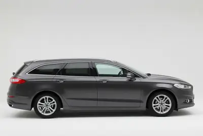 Ford Mondeo Break 2.0 TDCi Titanium — Monospace familial spacieux, entretien récent — détail
