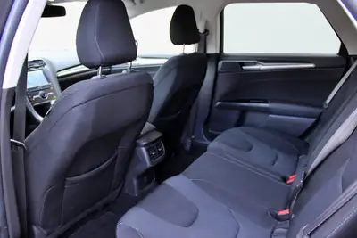 Ford Mondeo Break 2.0 TDCi Titanium — Monospace familial spacieux, entretien récent — Miniature 10