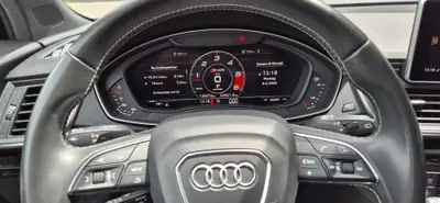 Audi SQ5 3.0 V6 TDI quattro — SUV sportif diesel, 347 ch et quattro intégral — cruscotto
