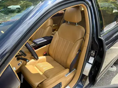 Bentley Continental Flying Spur W12 Bi-Turbos — Berline de prestige 560 ch, kilométrage maîtrisé — dashboard