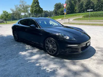 Porsche Panamera 3.0 V6 4S PDK — Gran turismo sportif, 4 roues motrices et garantie incluse — side view