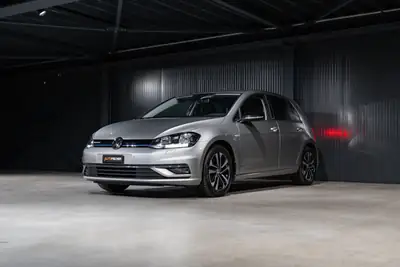 VW Golf 1.5 TSI Comfortline — Compacte dynamique, sans accident, équipée de série — tableau de bord