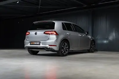 VW Golf 1.5 TSI Comfortline — Compacte dynamique, sans accident, équipée de série — Miniature 8
