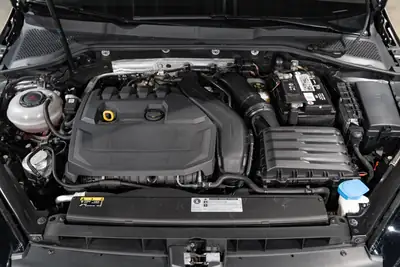 VW Golf 1.5 TSI Comfortline — Compacte dynamique, sans accident, équipée de série — Miniature 24