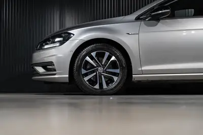 VW Golf 1.5 TSI Comfortline — Compacte dynamique, sans accident, équipée de série — Miniature 27