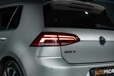 VW Golf 1.5 TSI Comfortline — Compacte dynamique, sans accident, équipée de série — Miniature 26