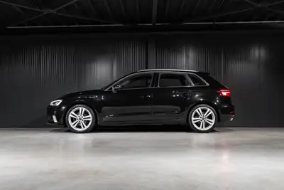 Audi A3 Sportback 35 TFSI S-tronic — Sportivité et technologie premium sans compromis — arrière