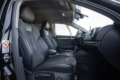 Audi A3 Sportback 35 TFSI S-tronic — Sportivité et technologie premium sans compromis — Miniature 11