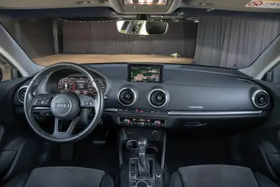 Audi A3 Sportback 35 TFSI S-tronic — Sportivité et technologie premium sans compromis — Miniature 15