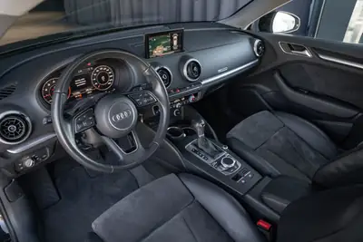 Audi A3 Sportback 35 TFSI S-tronic — Sportivité et technologie premium sans compromis — Miniature 13