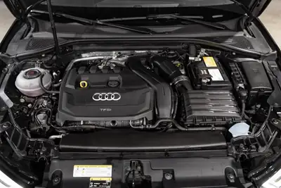 Audi A3 Sportback 35 TFSI S-tronic — Sportivité et technologie premium sans compromis — Miniature 25