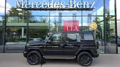 Mercedes-Benz G 580 AMG Black Edition — SUV électrique haute performance, 9500 km — rear view