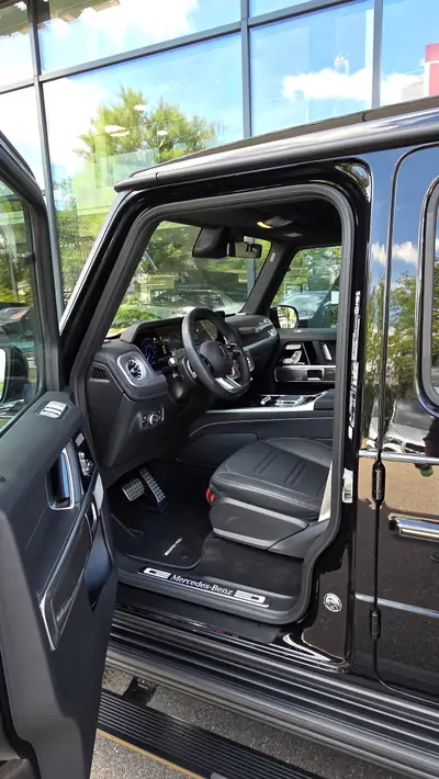 Mercedes-Benz G 580 AMG Black Edition — SUV électrique haute performance, 9500 km — Thumbnail 7