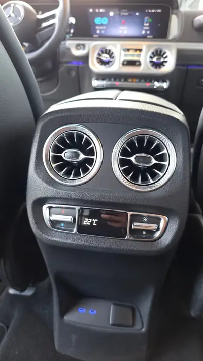 Mercedes-Benz G 580 AMG Black Edition — SUV électrique haute performance, 9500 km — Thumbnail 14