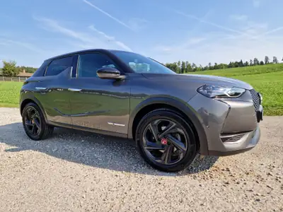 DS3 Crossback 1.2 PureTech 155 Performance Line — Design premium, 60 000 km seulement — exterior view