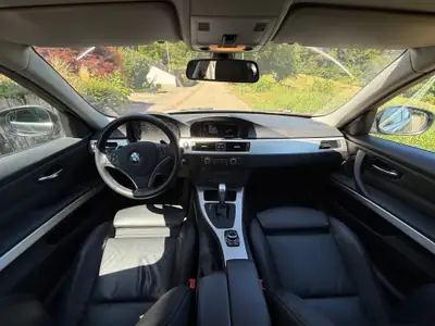 BMW 325i xDrive Touring — Break élégant, motorisation réputée, équipement premium — Detail